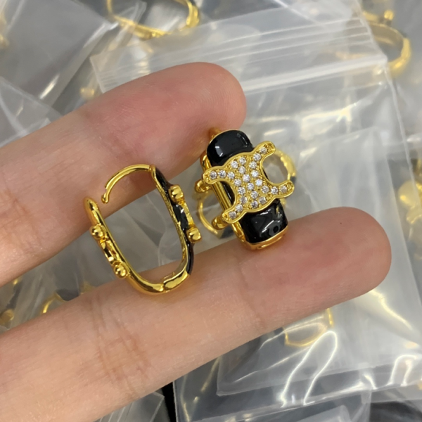 CELINE EARRING 18K GOLD PLATED Y174206