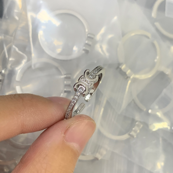 CELINE RING 18K GOLD PLATED Y186106