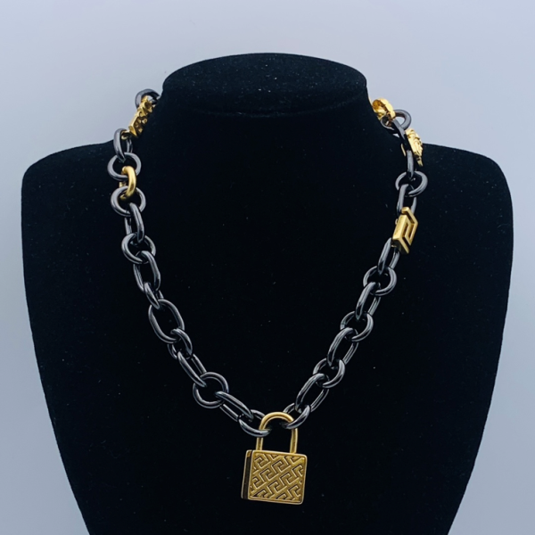 VERSACE NECKLACE 18K GOLD PLATED Y170229