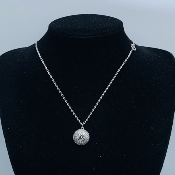 LV NECKLACE 18K GOLD PLATED Y193603