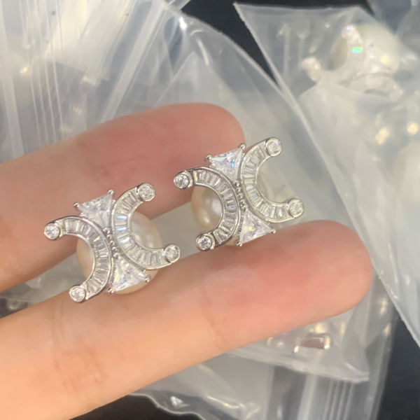 CELINE EARRING 18K GOLD PLATED Y173479
