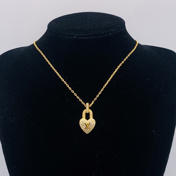 LV NECKLACE 18K GOLD PLATED Y179129