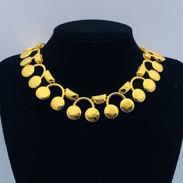 LV NECKLACE 18K GOLD PLATED Y174833