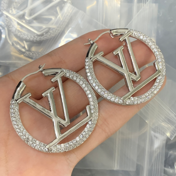 LV EARRING 18K GOLD PLATED Y191721