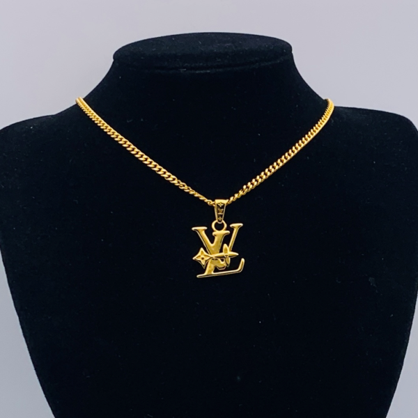 LV NECKLACE 18K GOLD PLATED Y181926