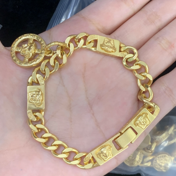 VERSACE BRACELET 18K GOLD PLATED Y180318-1