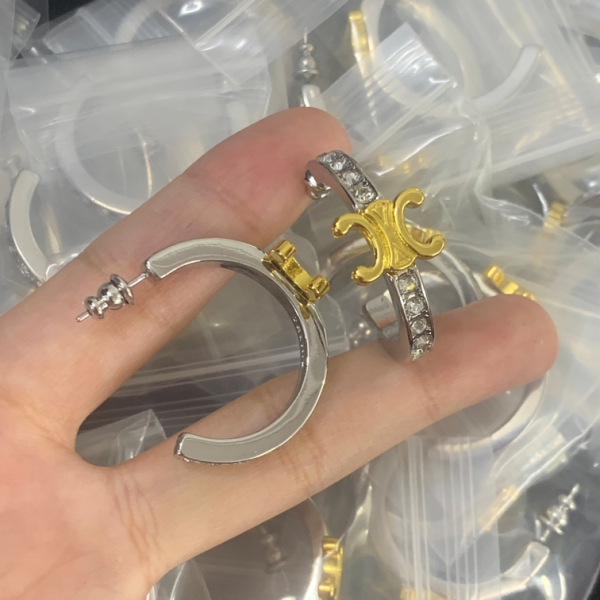 CELINE EARRING 18K GOLD PLATED Y179089