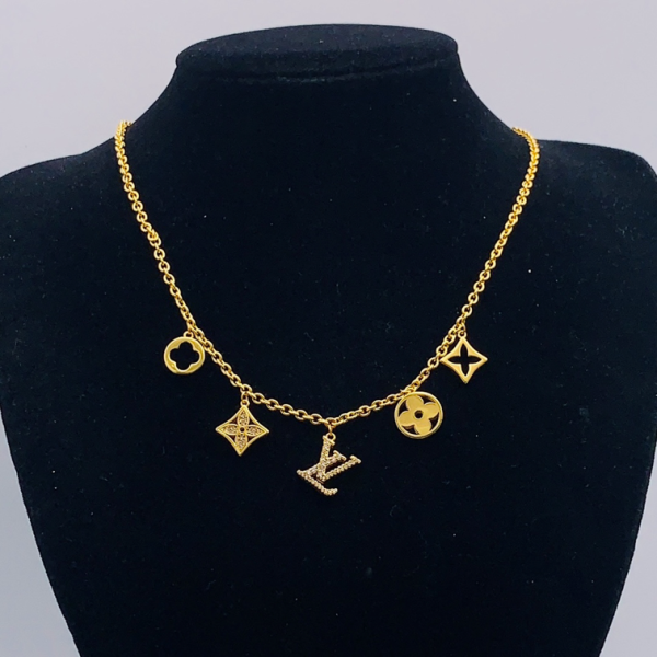 LV NECKLACE 18K GOLD PLATED Y187435