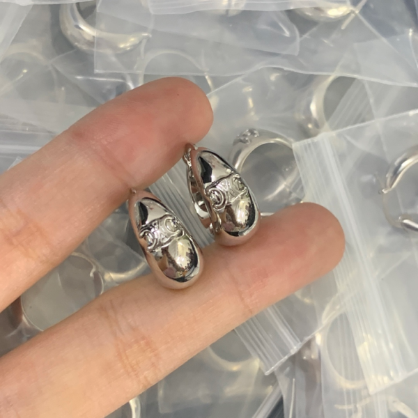 CELINE EARRING 18K GOLD PLATED Y182533