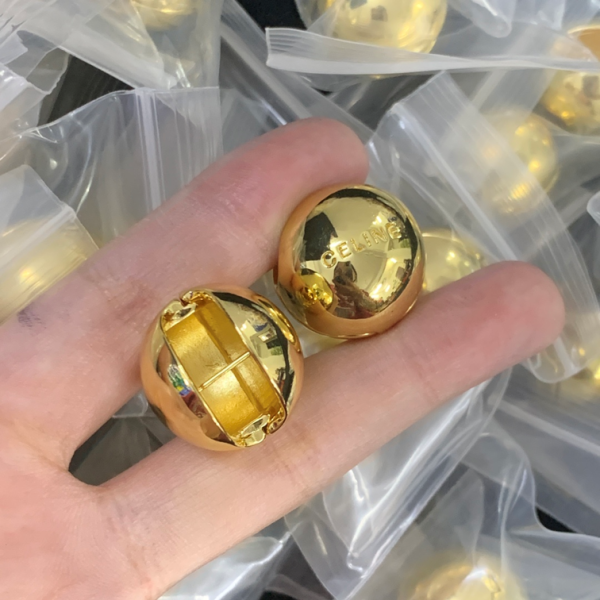 CELINE EARRING 18K GOLD PLATED Y179652