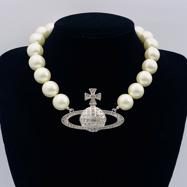 VW NECKLACE 18K GOLD PLATED Y178491