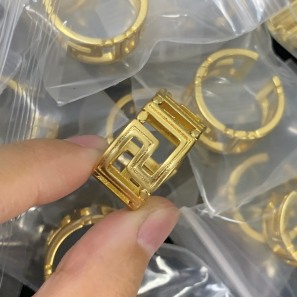 VERSACE RING 18K GOLD PLATED Y177267