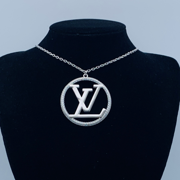 LV NECKLACE 18K GOLD PLATED Y174107