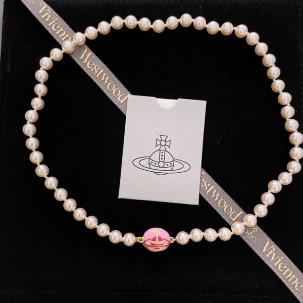 VW NECKLACE 18K GOLD PLATED Y139462-2