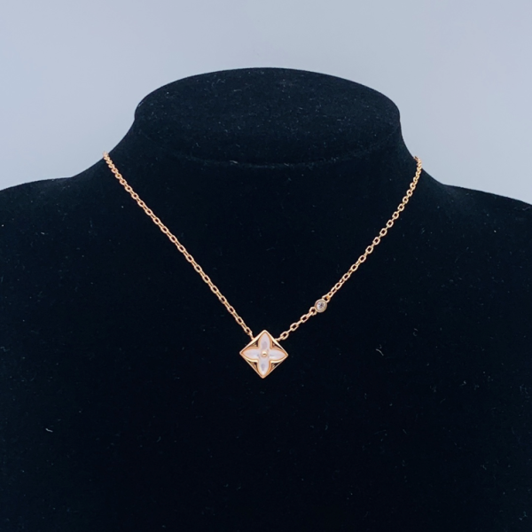 LV NECKLACE 18K GOLD PLATED Y173205