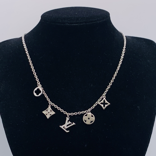 LV NECKLACE 18K GOLD PLATED Y187433