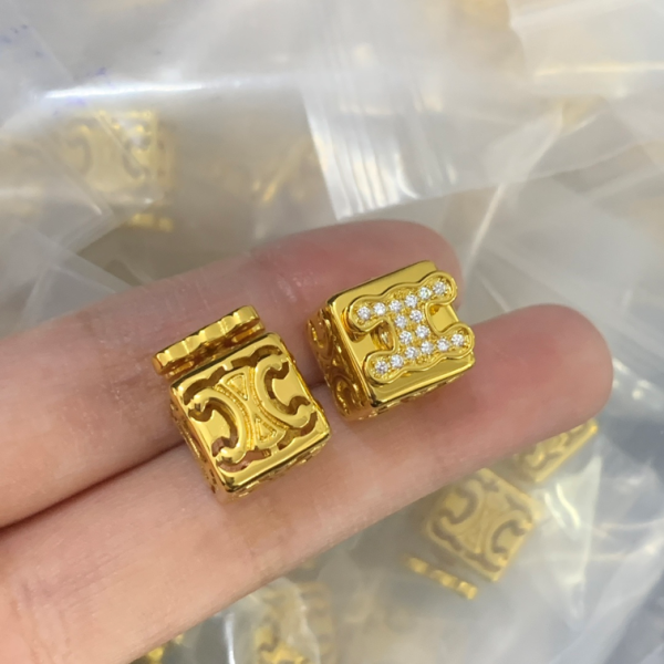 CELINE EARRING 18K GOLD PLATED Y187264