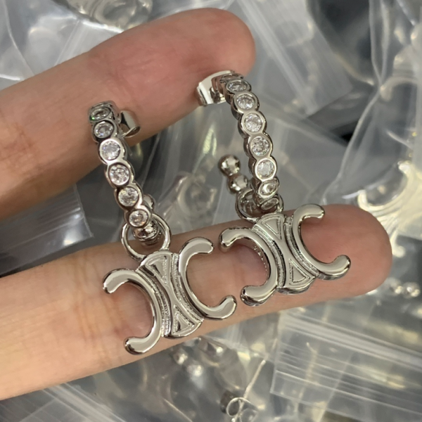 CELINE EARRING 18K GOLD PLATED Y163070