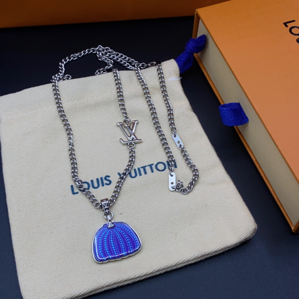 LV NECKLACE 18K GOLD PLATED Y176623-1