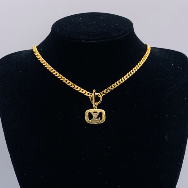 LV NECKLACE 18K GOLD PLATED Y184756