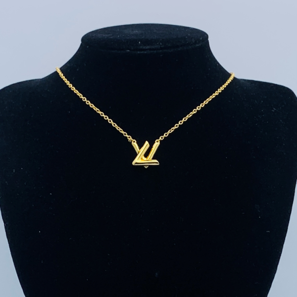 LV NECKLACE 18K GOLD PLATED Y175529