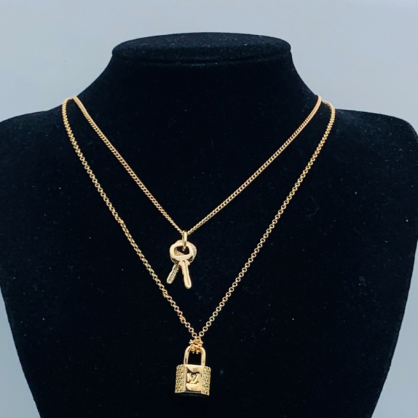 LV NECKLACE 18K GOLD PLATED Y193393