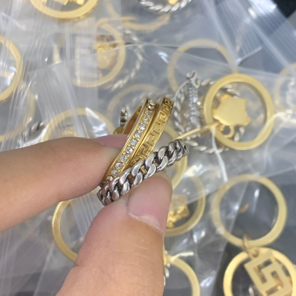 VERSACE RING 18K GOLD PLATED Y180543