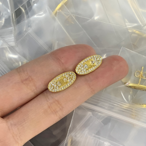 CELINE EARRING 18K GOLD PLATED Y157899