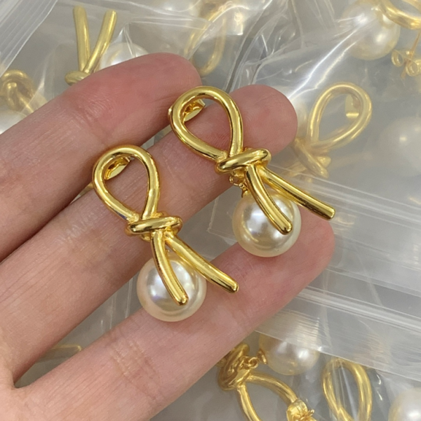 CELINE EARRING 18K GOLD PLATED Y157543