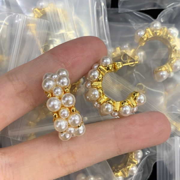 CELINE EARRING 18K GOLD PLATED Y159035