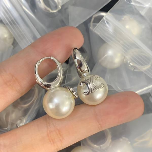 CELINE EARRING 18K GOLD PLATED Y175901
