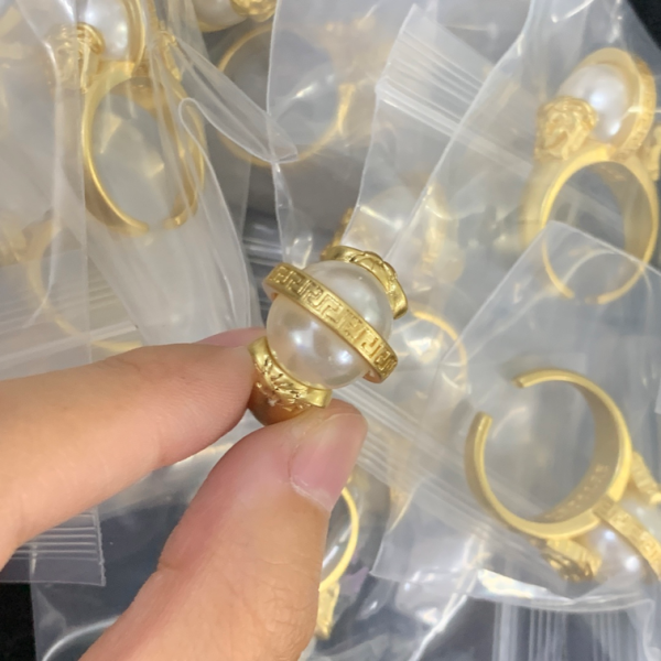 VERSACE RING 18K GOLD PLATED Y182267