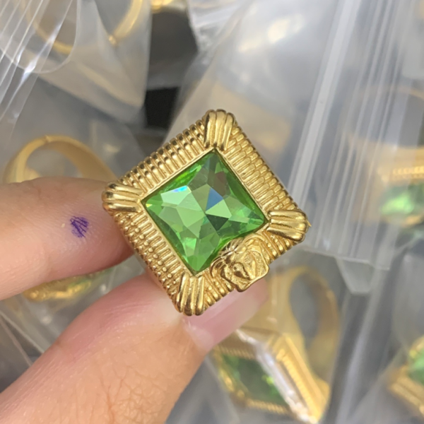 VERSACE RING 18K GOLD PLATED Y178002