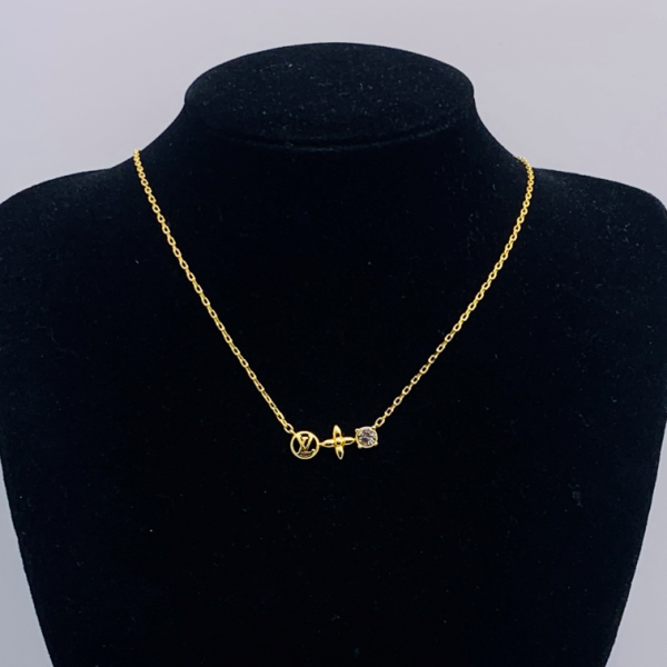 LV NECKLACE 18K GOLD PLATED Y183671
