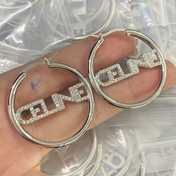 CELINE EARRING 18K GOLD PLATED Y178389