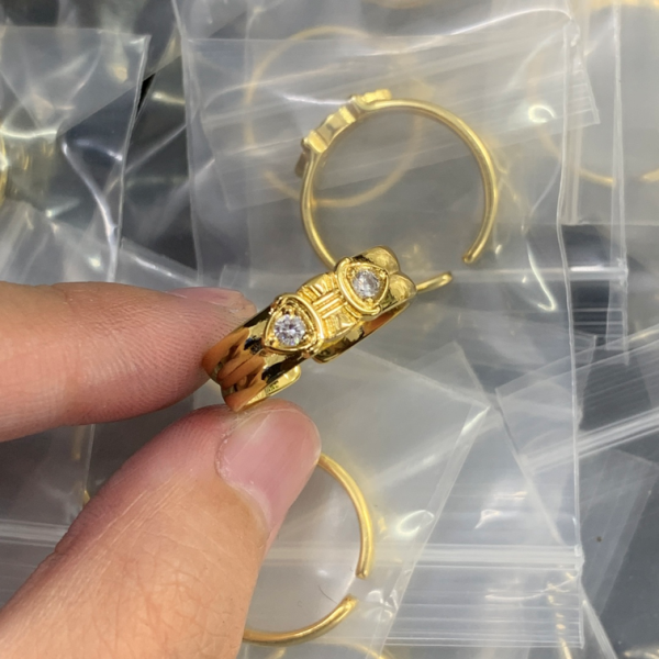 CELINE RING 18K GOLD PLATED Y186107