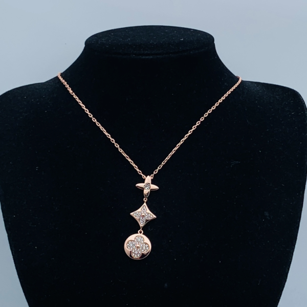 LV NECKLACE 18K GOLD PLATED Y193599