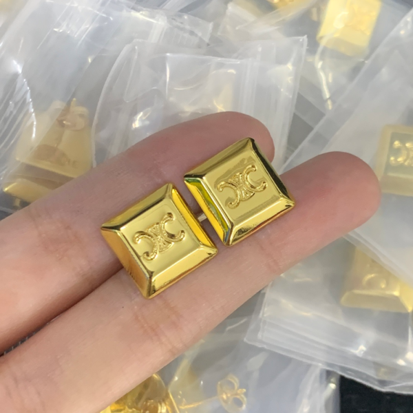 CELINE EARRING 18K GOLD PLATED Y180090